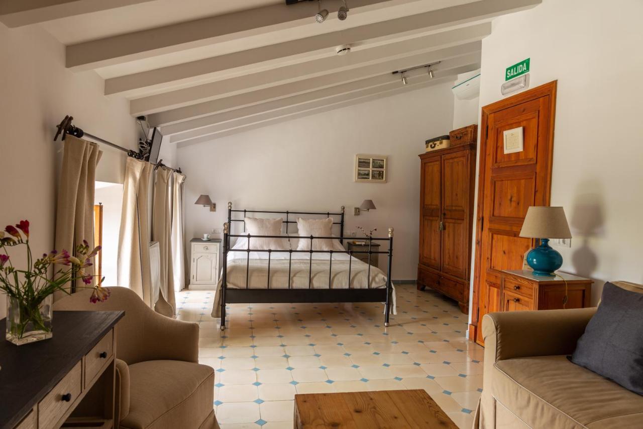 Hotel Cal Secretari Vell - Turismo De Interior à La Cabaneta Extérieur photo