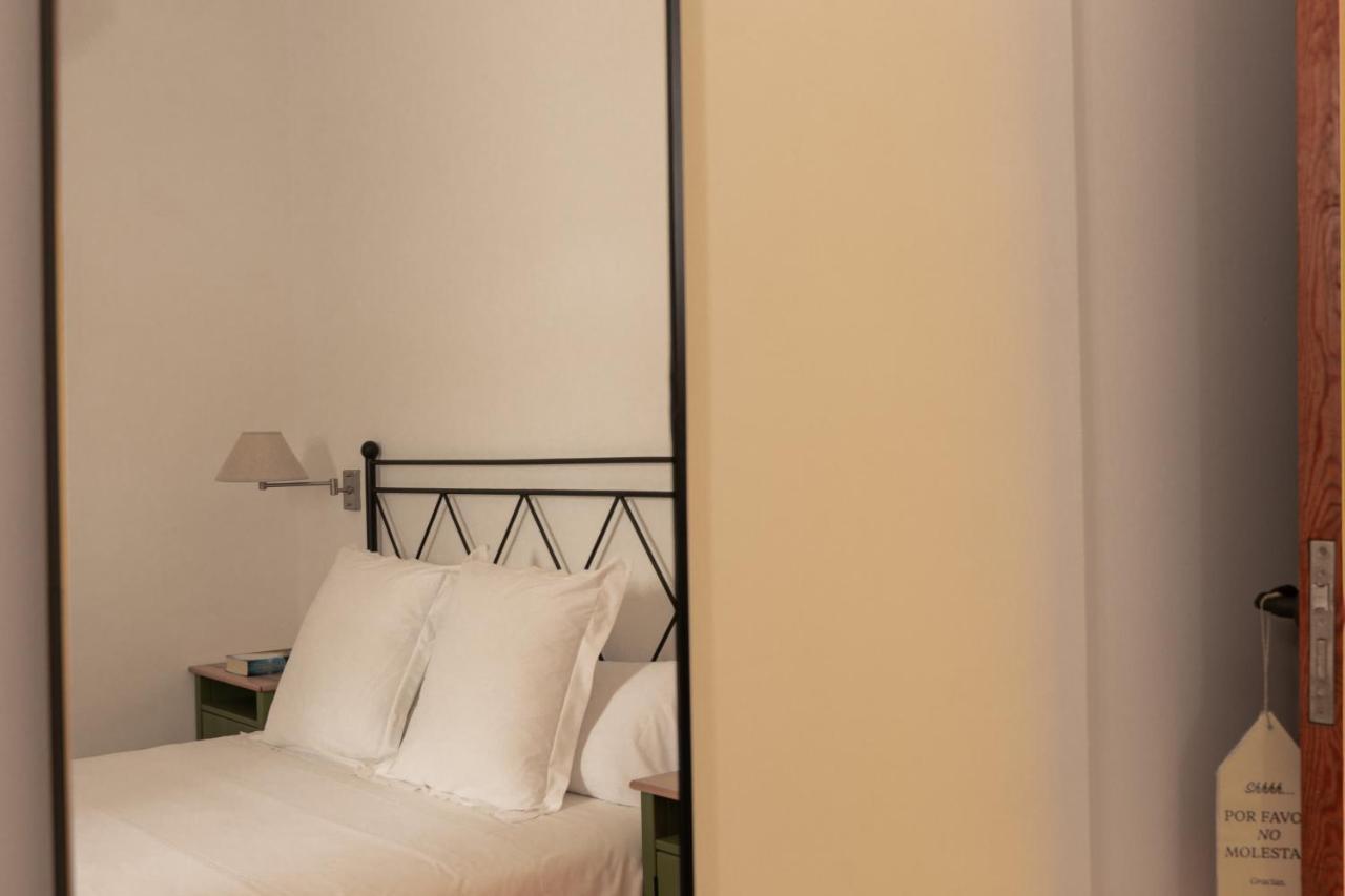 Hotel Cal Secretari Vell - Turismo De Interior à La Cabaneta Extérieur photo